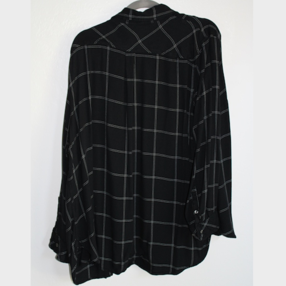 Simple Blouse - Picture 2 of 2